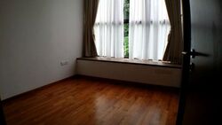 Holland Link (D10), Terrace #396009161